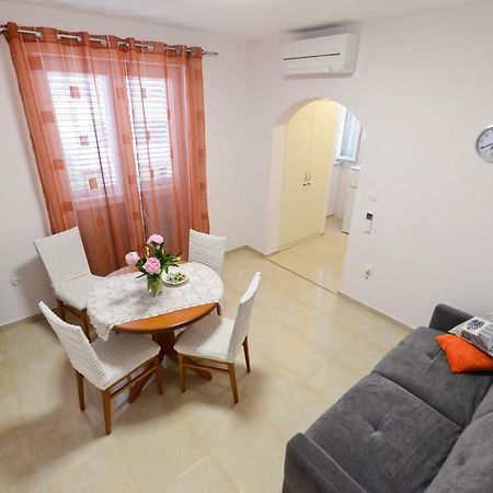זאדאר Apartment Rocky I מראה חיצוני תמונה